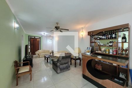 sala de estar  de casa à venda com 3 quartos, 500m² em Bosque da Saúde, São Paulo