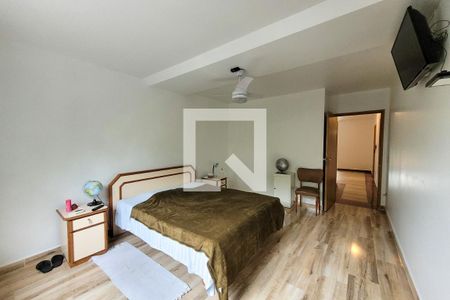 Casa à venda com 500m², 3 quartos e 6 vagasQuarto 2 - Suíte