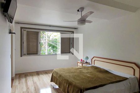 Casa à venda com 500m², 3 quartos e 6 vagasQuarto 2 - Suíte