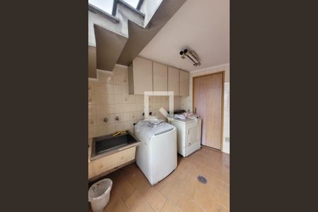 Casa à venda com 500m², 3 quartos e 6 vagasÁrea de Serviço