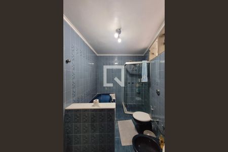 Casa à venda com 500m², 3 quartos e 6 vagasBanheiro Quarto 2 - Suíte