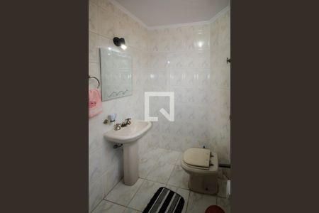 Piso 0: Lavabo de casa para alugar com 6 quartos, 305m² em Vila Arapua, São Paulo