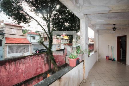 Piso 0: Varanda de casa para alugar com 6 quartos, 305m² em Vila Arapua, São Paulo