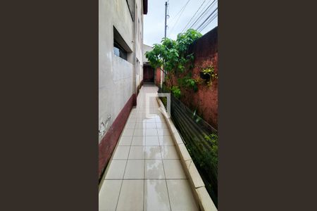 Casa à venda com 305m², 6 quartos e 7 vagasPiso -1:  Corredor Lateral