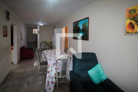 Casa à venda com 305m², 6 quartos e 7 vagasPiso -1: Sala