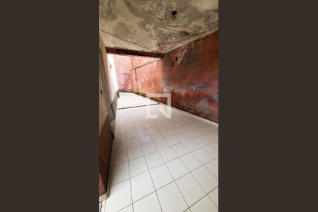 Casa à venda com 305m², 6 quartos e 7 vagasPiso -1: Garagem B