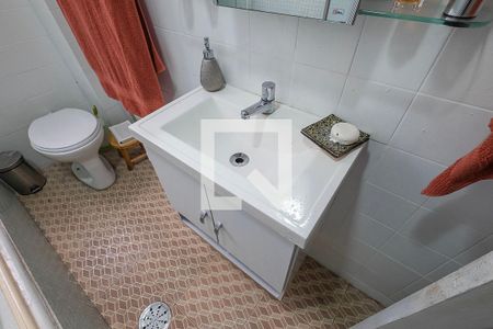 Casa à venda com 120m², 3 quartos e 1 vaga Casa à venda com 120m², 3 quartos e 1 vagaBanheiro