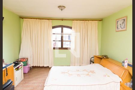 Casa à venda com 330m², 3 quartos e 3 vagasQuarto Suíte