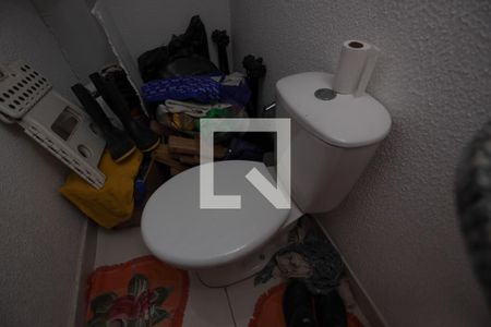 Lavabo - detalhes de casa de condomínio para alugar com 2 quartos, 70m² em Quinta dos Angicos, Cotia