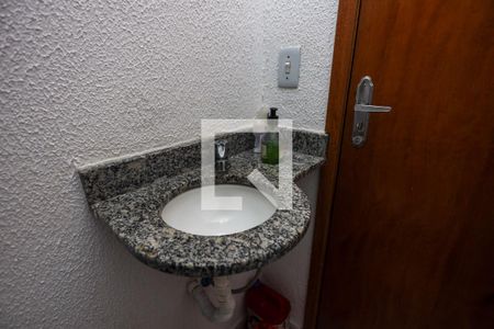 Lavabo - detalhes de casa de condomínio para alugar com 2 quartos, 70m² em Quinta dos Angicos, Cotia