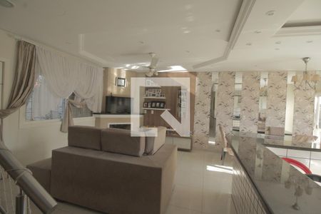 Sala de casa à venda com 4 quartos, 180m² em Sarandi, Porto Alegre