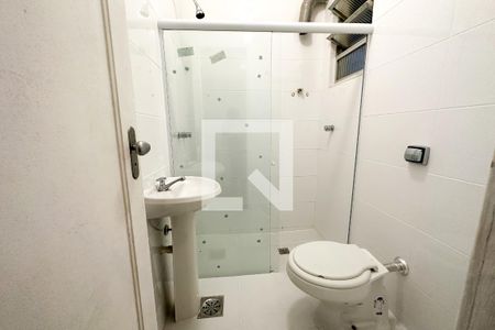 Banheiro de apartamento para alugar com 1 quarto, 30m² em Copacabana, Rio de Janeiro