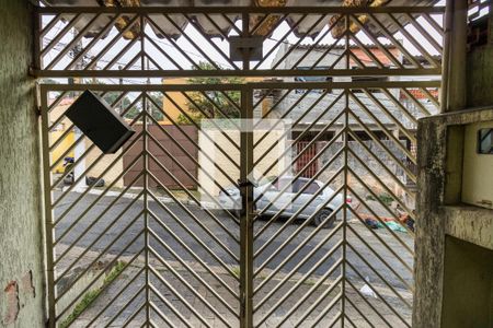 Casa à venda com 106m², 2 quartos e 1 vaga Casa à venda com 106m², 2 quartos e 1 vagaVista da garagem