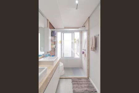 Casa à venda com 180m², 3 quartos e 2 vagasBanheiro da Suíte 1