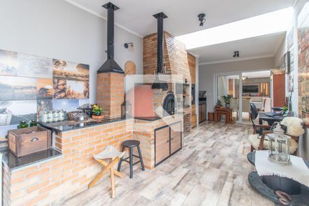 Casa à venda com 180m², 3 quartos e 2 vagasChurrasqueira