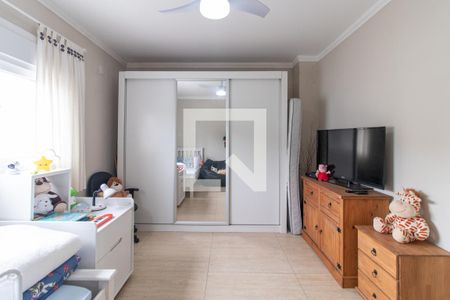 Casa à venda com 180m², 3 quartos e 2 vagasQuarto Suíte 2
