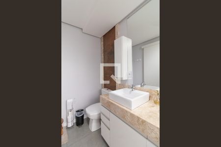 Casa à venda com 180m², 3 quartos e 2 vagasBanheiro da Suíte 1