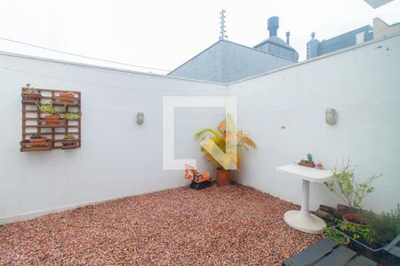 Casa à venda com 180m², 3 quartos e 2 vagasQuintal