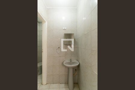 Banheiro de casa para alugar com 1 quarto, 50m² em Jardim Nove de Julho, São Paulo