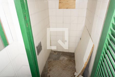 Casa para alugar com 300m², 5 quartos e 6 vagasBanheiro