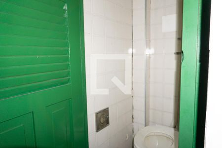 Casa para alugar com 300m², 5 quartos e 6 vagasBanheiro