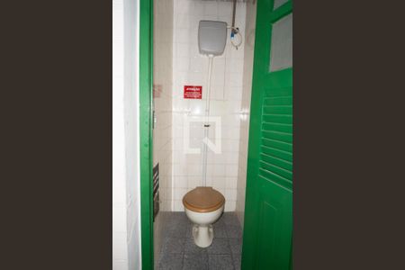 Casa para alugar com 300m², 5 quartos e 6 vagasBanheiro