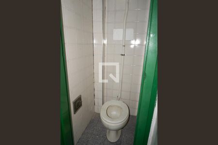 Casa para alugar com 300m², 5 quartos e 6 vagasBanheiro