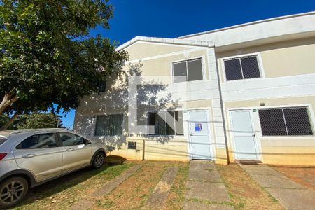 Casa à venda com 58m², 2 quartos e 2 vagasFachada