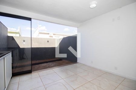 Casa à venda com 58m², 2 quartos e 2 vagasÁrea de Serviço