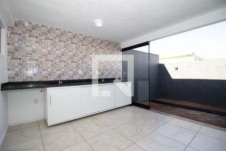 Casa à venda com 58m², 2 quartos e 2 vagasÁrea de Serviço