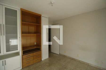 Apartamento à venda com 300m², 5 quartos e 3 vagasQuarto 1