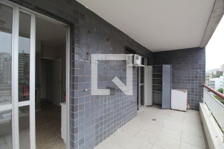 Apartamento à venda com 300m², 5 quartos e 3 vagasQuarto 3 - Varanda se comunica com a suíte 1