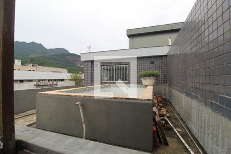 Apartamento à venda com 300m², 5 quartos e 3 vagasTerraço - Piscina