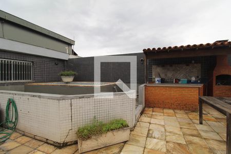 Apartamento à venda com 300m², 5 quartos e 3 vagasTerraço - Piscina/churrasqueira 