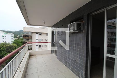 Apartamento à venda com 300m², 5 quartos e 3 vagasQuarto 3 - Varanda se comunica com a suíte 1
