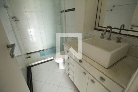 Apartamento à venda com 300m², 5 quartos e 3 vagasBanheiro da suíte 1