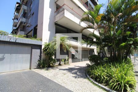 Apartamento à venda com 300m², 5 quartos e 3 vagasFachada