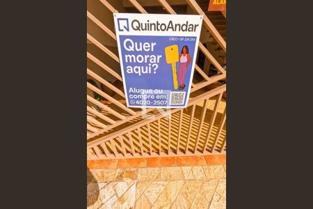 Casa à venda com 210m², 3 quartos e 5 vagas Casa à venda com 210m², 3 quartos e 5 vagasPlaca