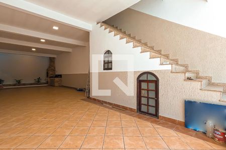 Casa à venda com 210m², 3 quartos e 5 vagas Casa à venda com 210m², 3 quartos e 5 vagasGaragem