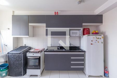 Cozinha e área de serviço de apartamento para alugar com 1 quarto, 28m² em Conceição, Osasco