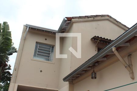 Casa à venda com 250m², 3 quartos e 4 vagasFachada Interna