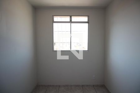 Quarto 1 de apartamento para alugar com 2 quartos, 45m² em Piratininga (venda Nova), Belo Horizonte