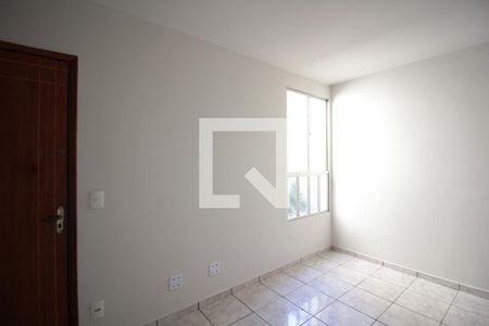 Sala de apartamento para alugar com 2 quartos, 45m² em Piratininga (venda Nova), Belo Horizonte