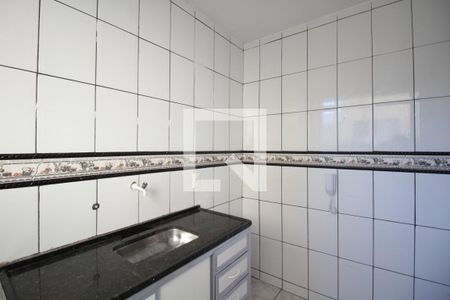 Cozinha e Área de Serviço de apartamento para alugar com 2 quartos, 45m² em Piratininga (venda Nova), Belo Horizonte