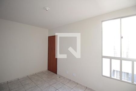 Sala de apartamento para alugar com 2 quartos, 45m² em Piratininga (venda Nova), Belo Horizonte