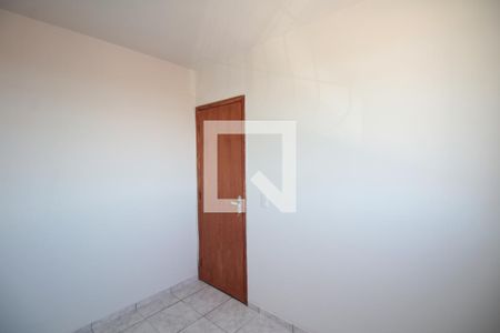 Quarto 1 de apartamento para alugar com 2 quartos, 45m² em Piratininga (venda Nova), Belo Horizonte