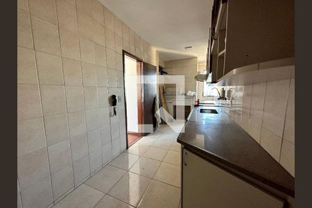 Cozinha de apartamento para alugar com 3 quartos, 80m² em Funcionários, Belo Horizonte