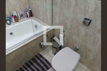 Casa à venda com 245m², 7 quartos e 1 vagaBanheiro 1