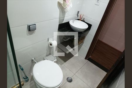 Casa à venda com 245m², 7 quartos e 1 vagaBanheiro 04