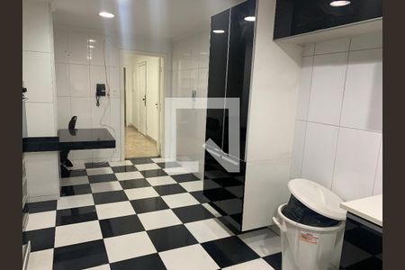 Apartamento à venda com 250m², 2 quartos e 1 vagaCozinha